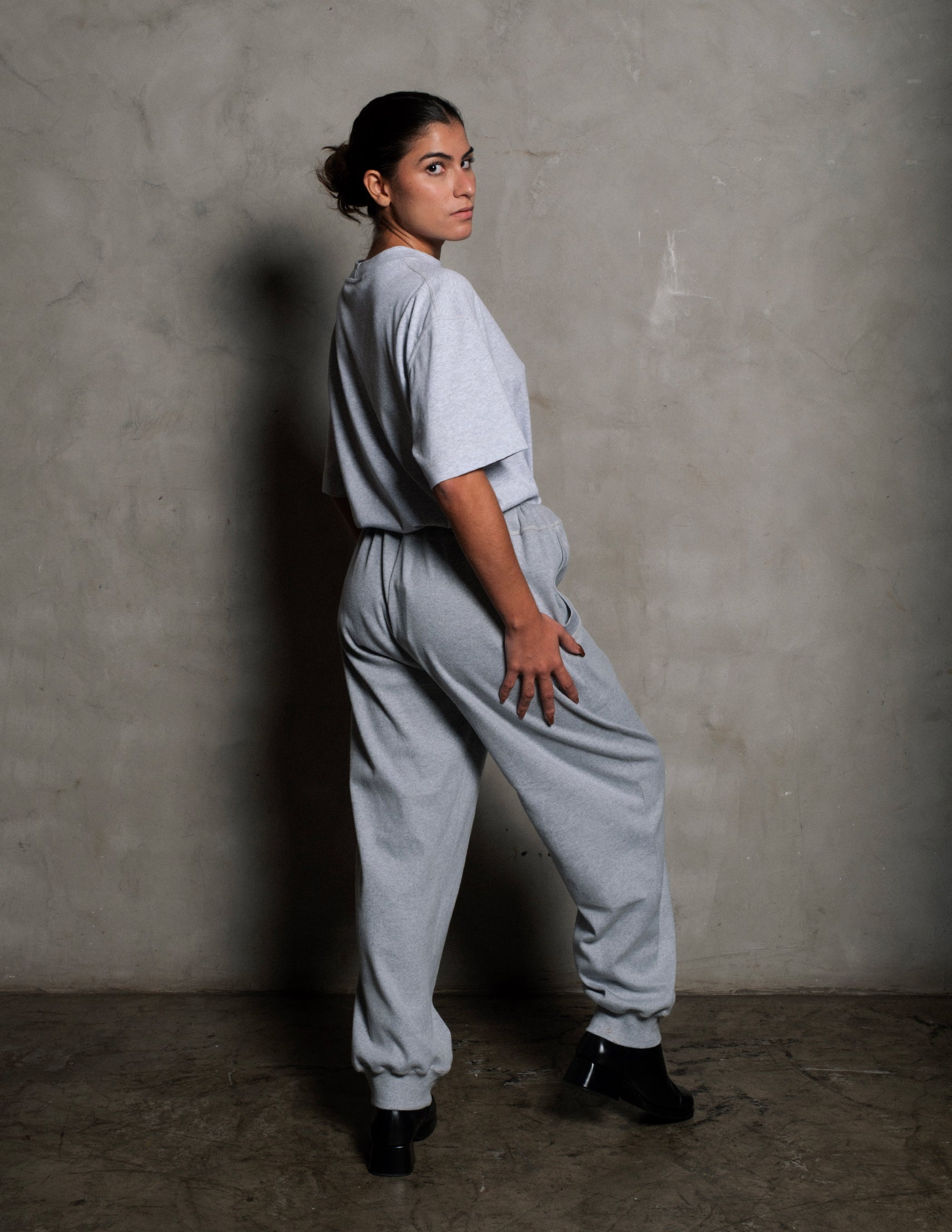 CALÇA JOGGER CANELADA CINZA