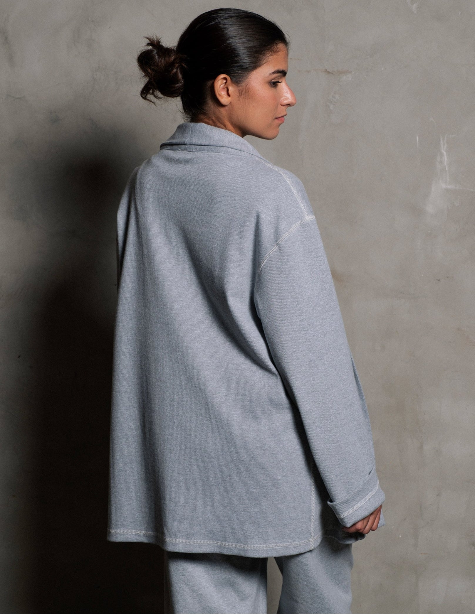 CARDIGAN GABRIEL CANELADO CINZA