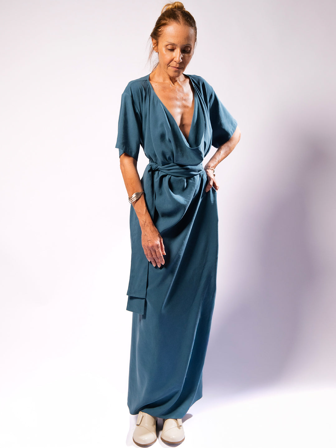 VESTIDO OLIVEIRA AZUL AÇO
