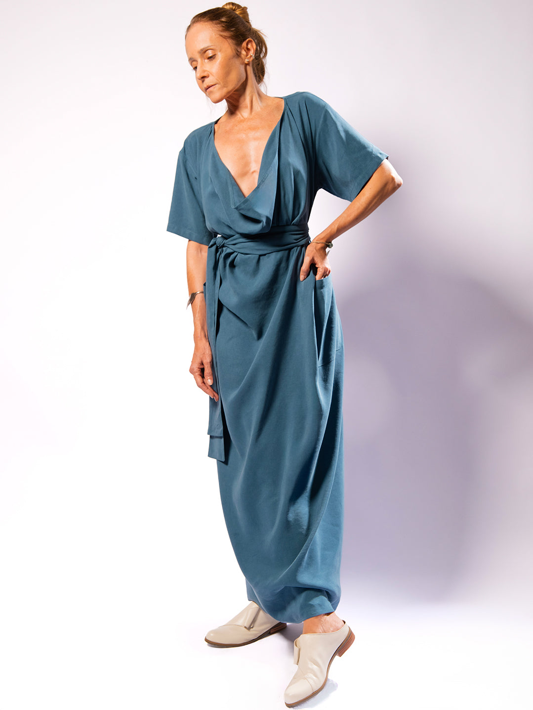 VESTIDO OLIVEIRA AZUL AÇO