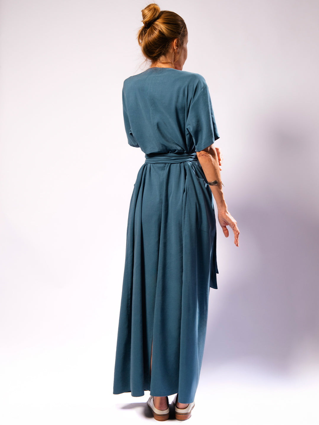 VESTIDO OLIVEIRA AZUL AÇO