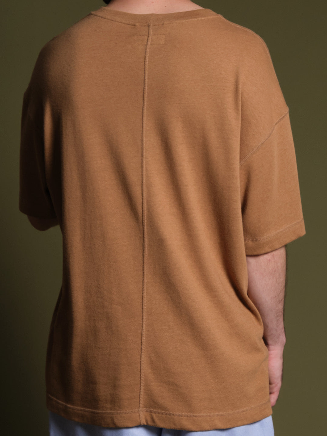 T-SHIRT JOÃO MARROM