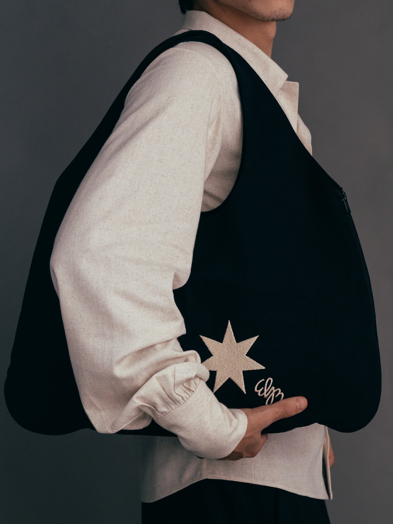 JAY BOGGO X CHANDON - Espaldeira Colete & Winebag