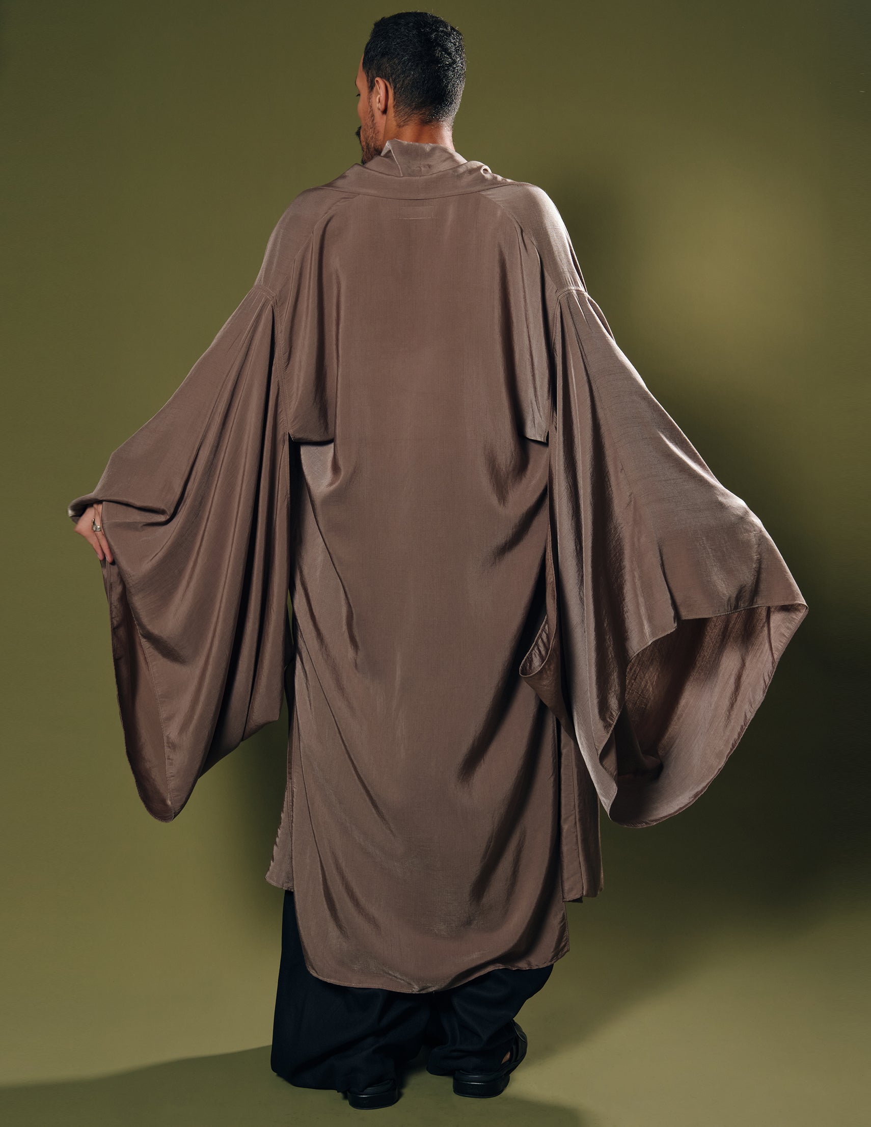 KIMONO WU MARROM