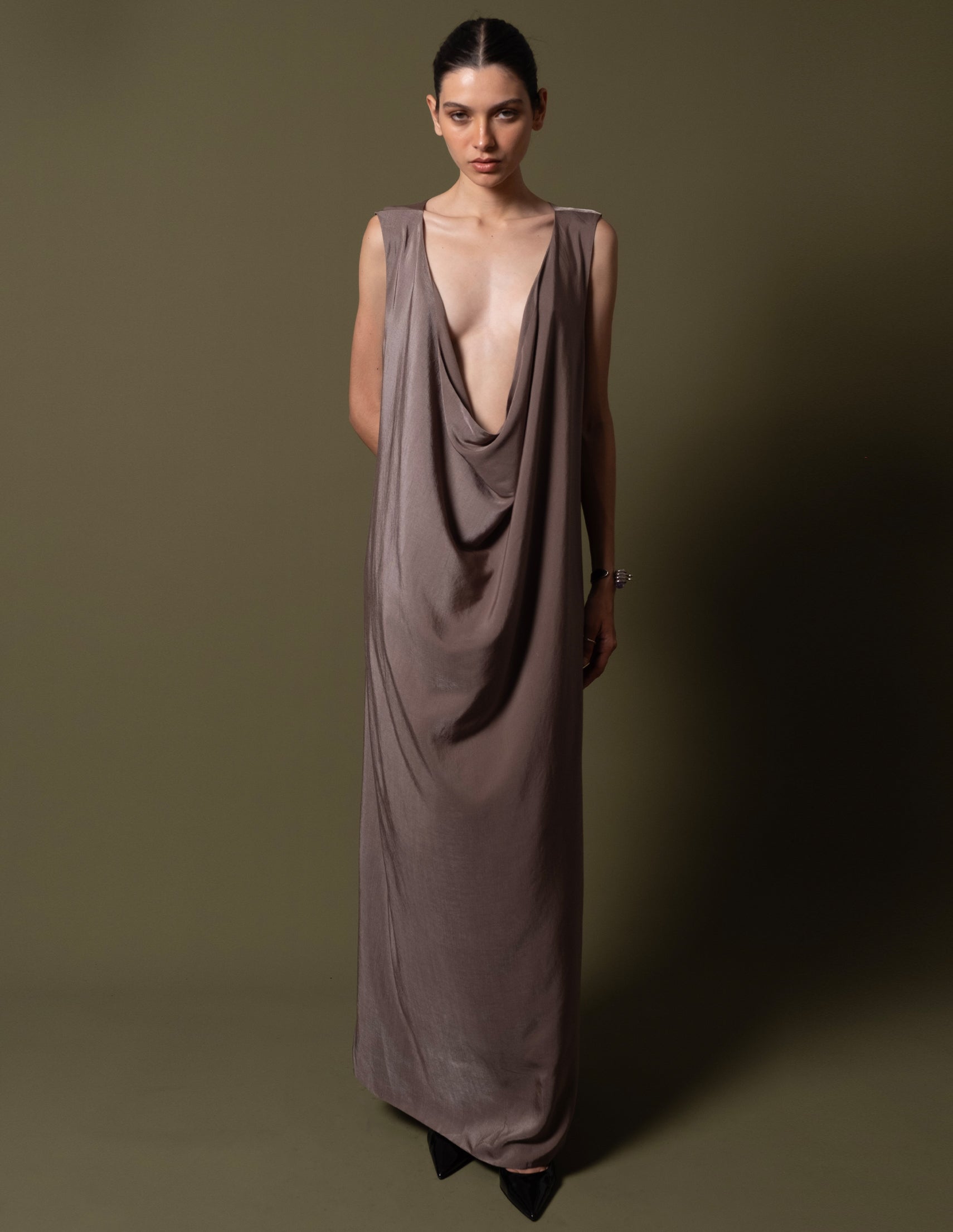VESTIDO EMILIE DEGAGÊ MARROM