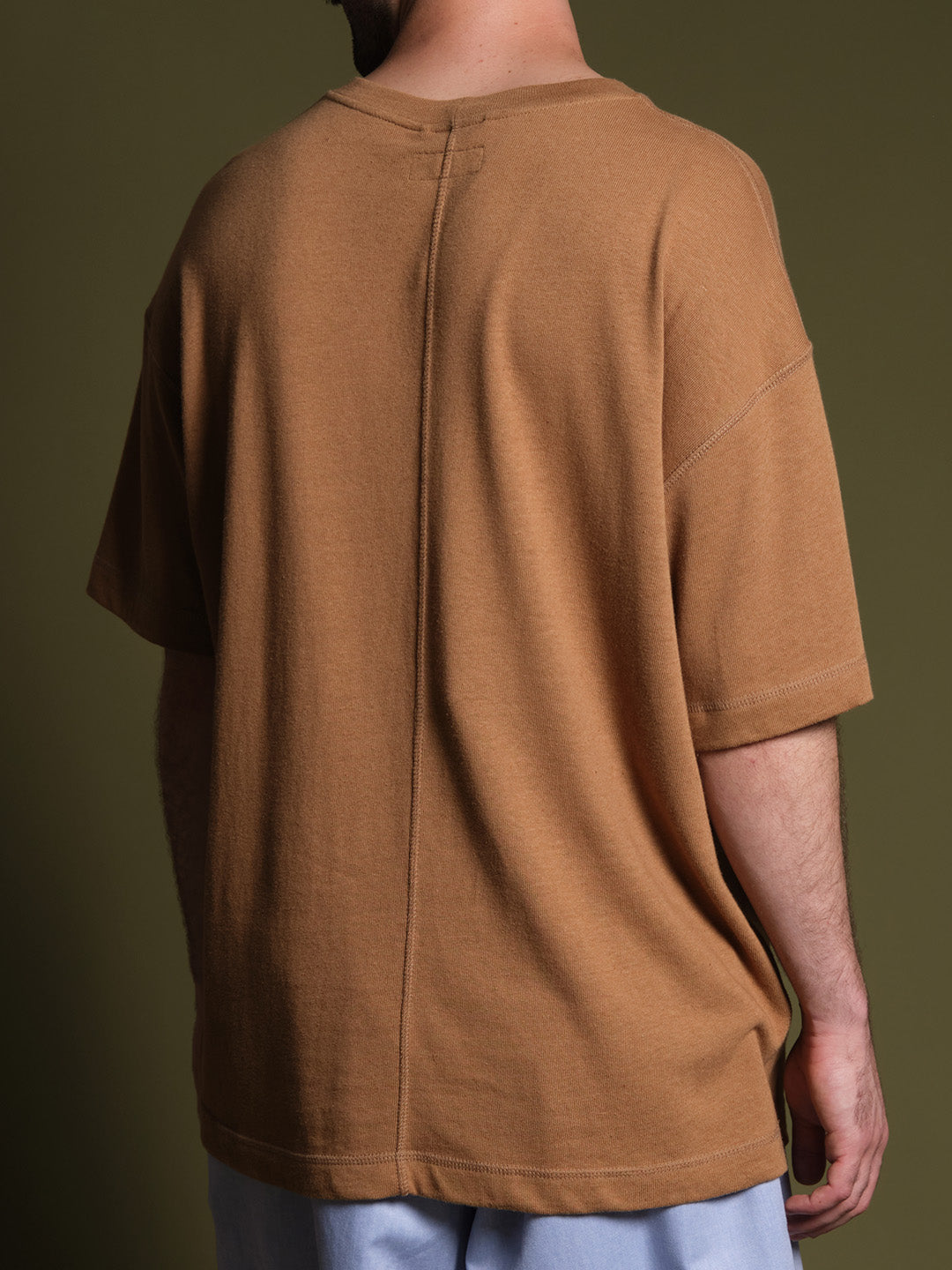 T-SHIRT JOÃO MARROM
